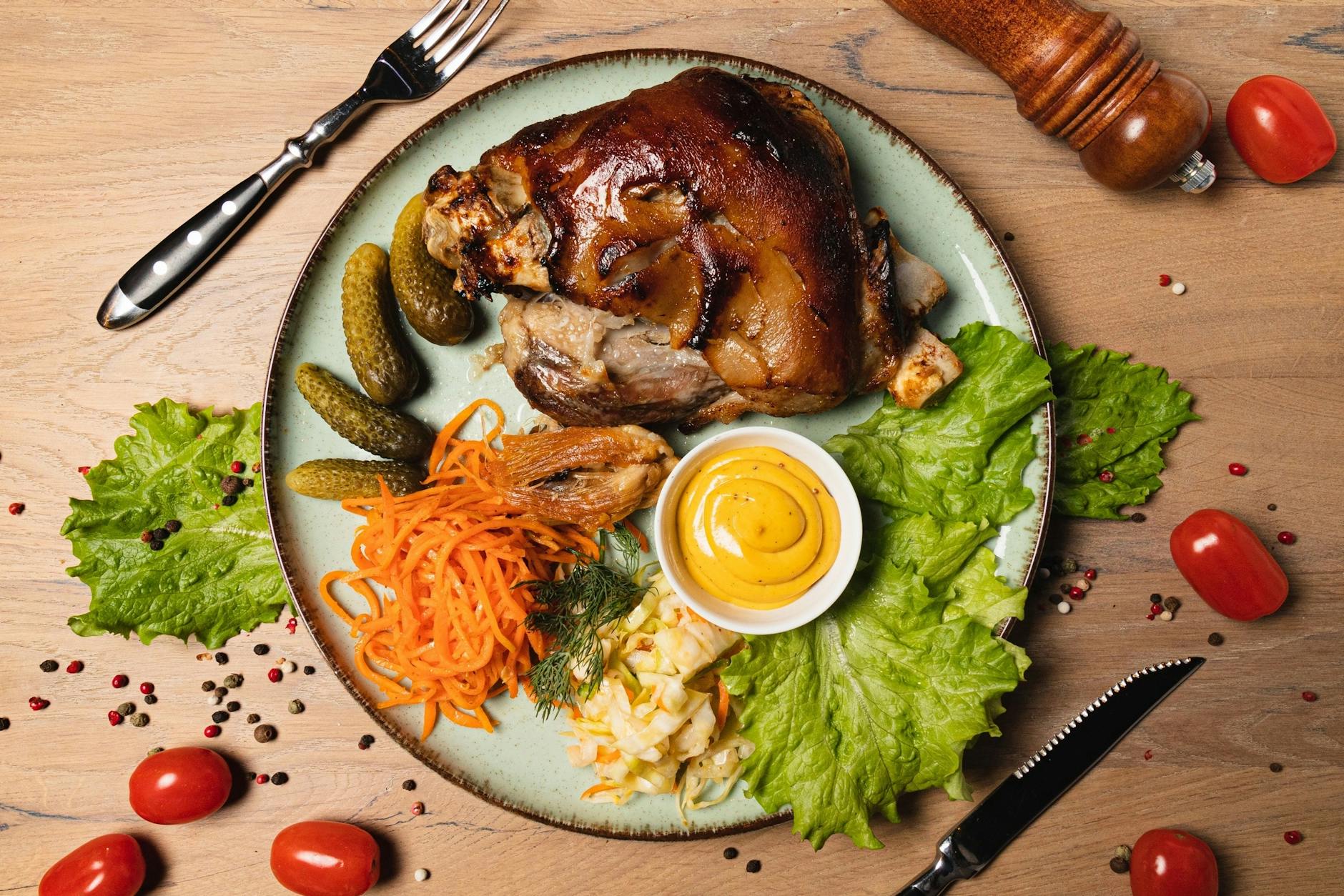 Temps de cuisson du jarret de porc à l’eau : repères précis et pièges à éviter — jarret de porc bouilli avec légumes