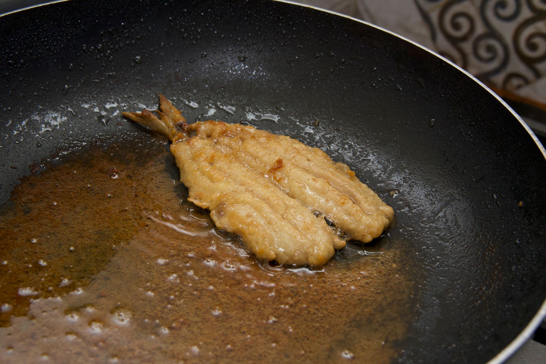 Black bass à la poêle : comprendre ce poisson et choisir la meilleure pièce — black bass poêlé peau croustillante