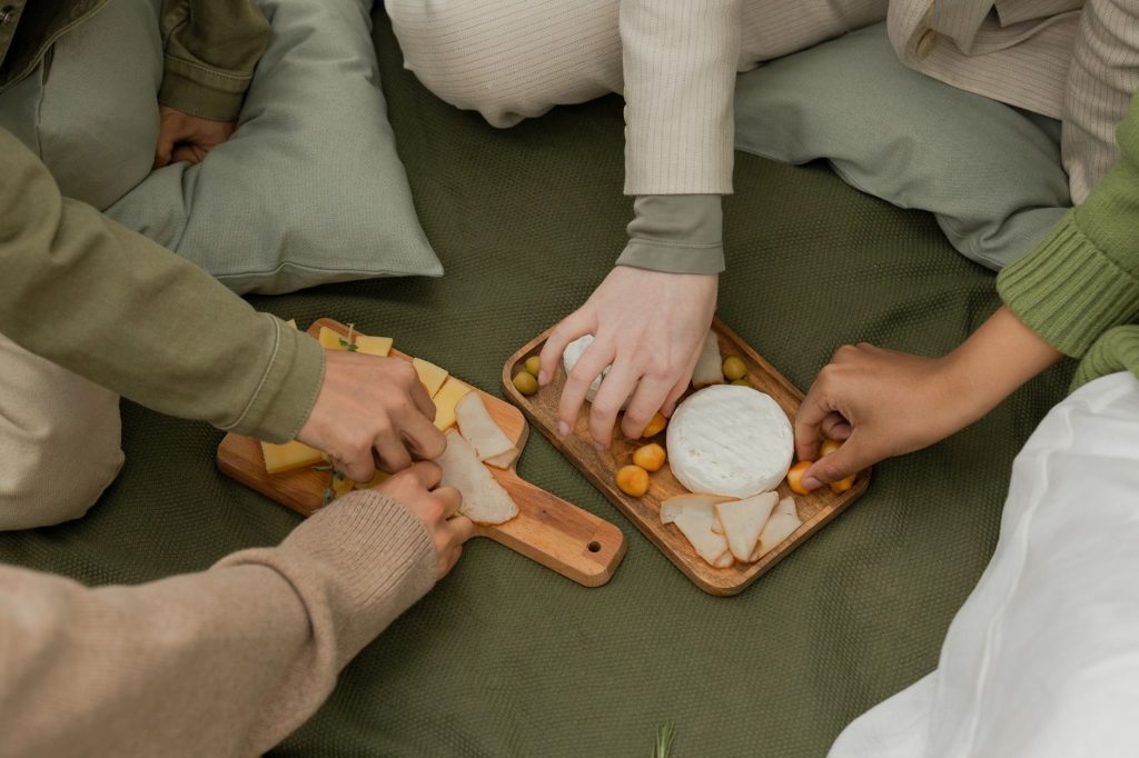 Quels fromages peut-on manger enceinte — plateau de fromages femme enceinte