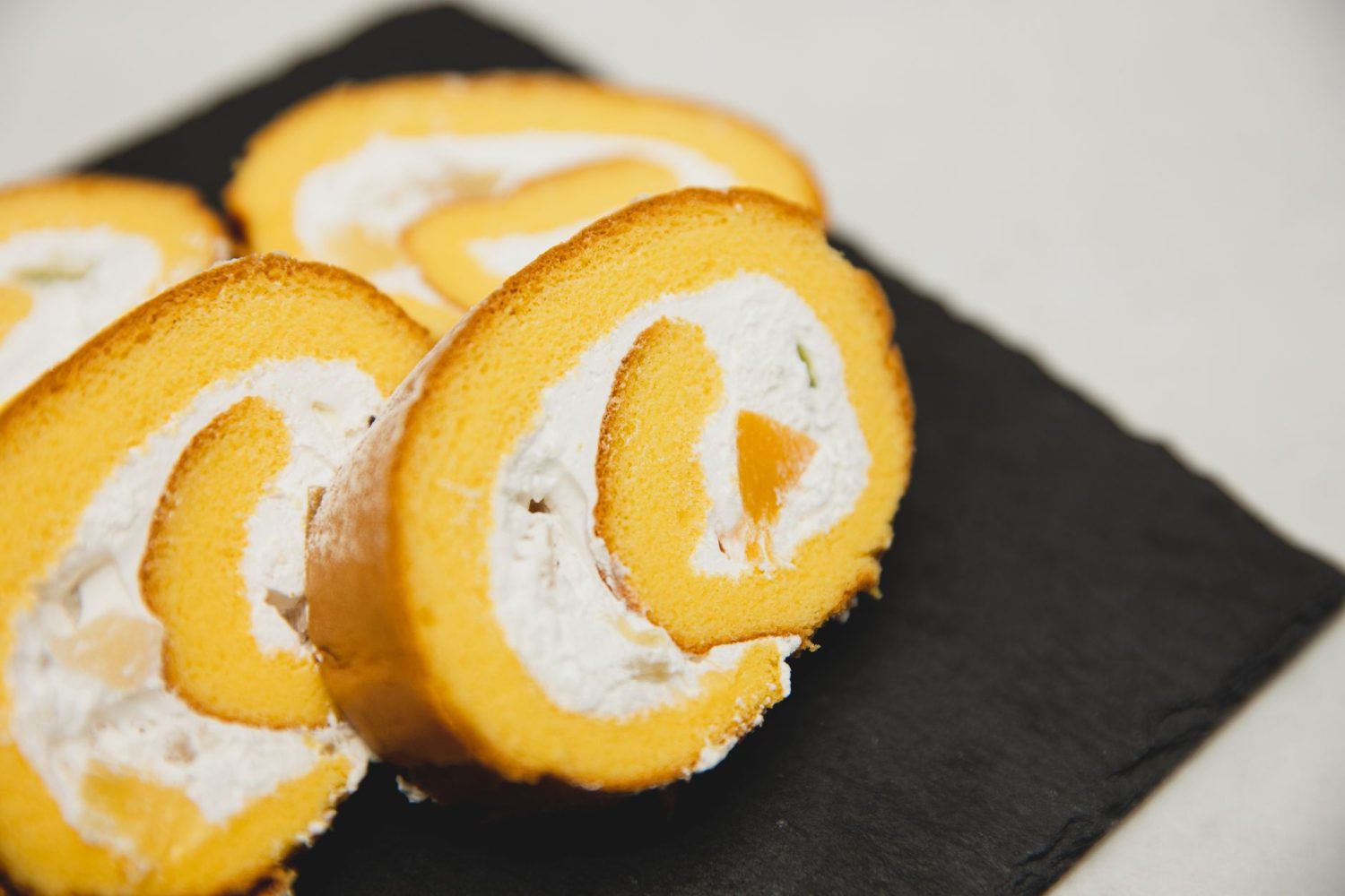 Biscuit roulé qui ne casse pas : les gestes de grand-mère pour un gâteau roulé réussi